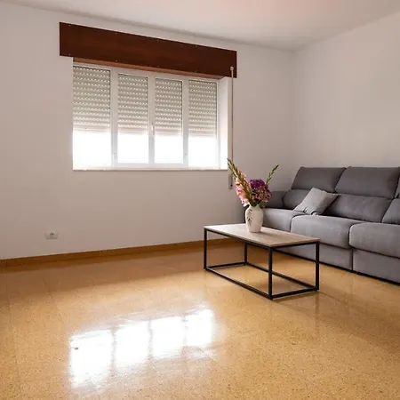 Apartment - 4 Bedrooms - 60274 Apartment